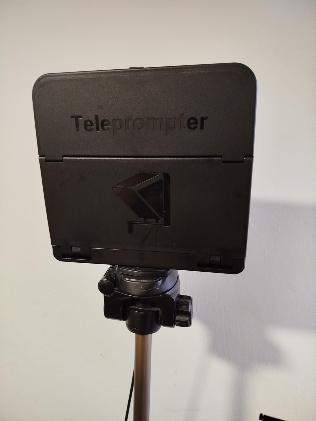 LENSGO TC7S Portable Teleprompter for Phone, 9.7 inches One-Second Fold Mini Teleprompter with Remote Control, App Compatible with iPhone & Android for Online Teaching Vlog Live Streaming Interview customer photo 2