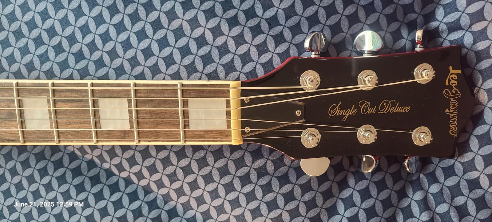 Leo Jaymz SC Series Electric Guitar - Mahogany Body, Laurel Fingerboard, Dual Humbuckers, Tune-O-Matic Bridge, C Neck, 18:1 Tuners (Cherry Sunburst) customer photo 1
