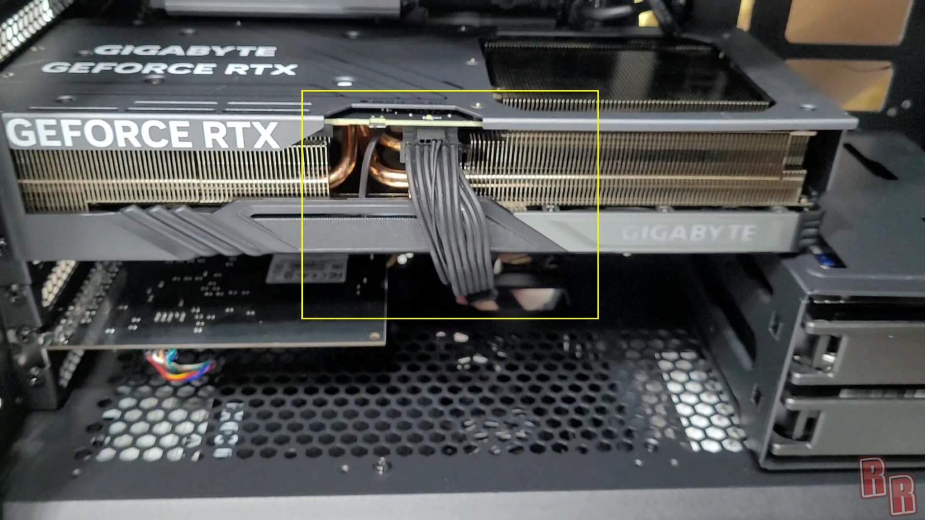 CORSAIR HX1000i ATX 3.1 PCIe 5.1 1000W Power Supply - Black | Ultra Low-Noise, Fully Modular, 80 PLUS Platinum, Fluid Dynamic Bearing Fan, iCUE Software Compatible customer photo 2