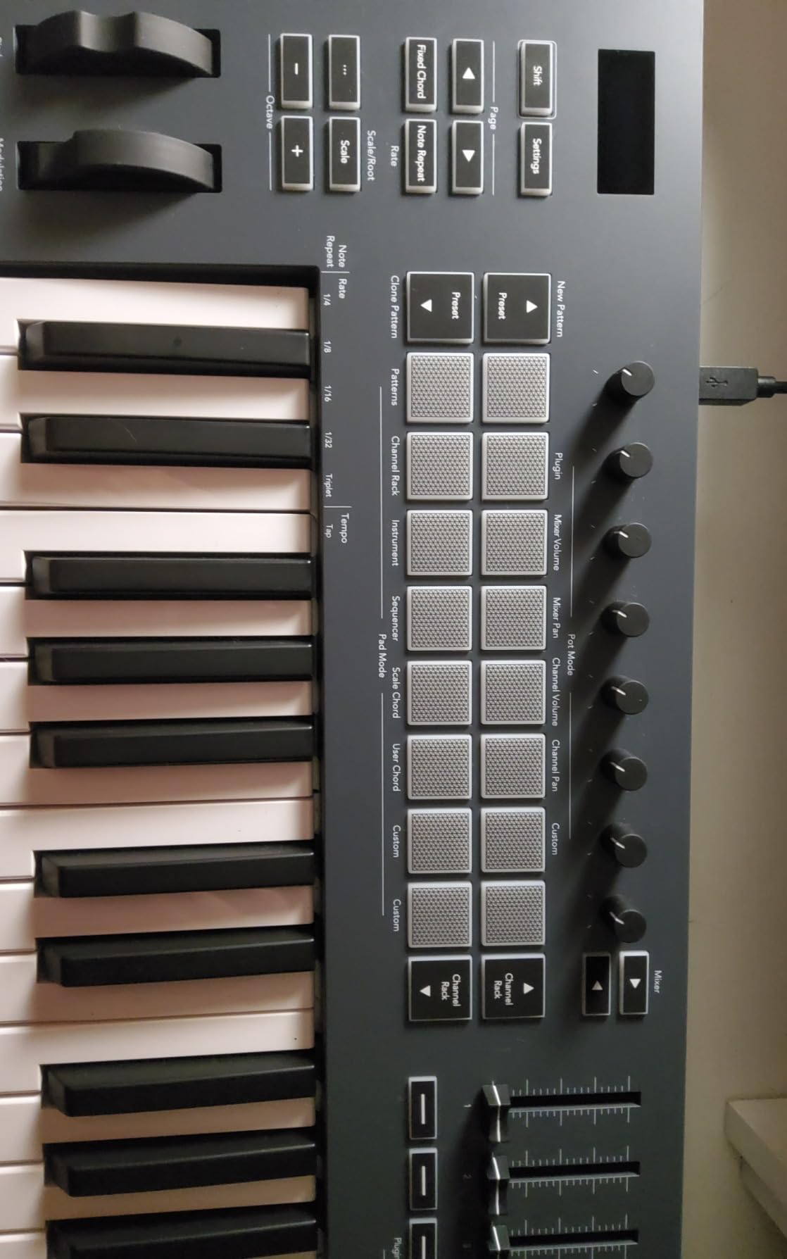 Novation FLkey 49 USB MIDI Controller Keyboard | USB-C, 49 Semi-Weighted Keys, 16 Pads, Faders, 8 Encoders, Pitch/Mod Wheels, Scale Mode, 5-Pin MIDI Out, FL Studio customer photo 1