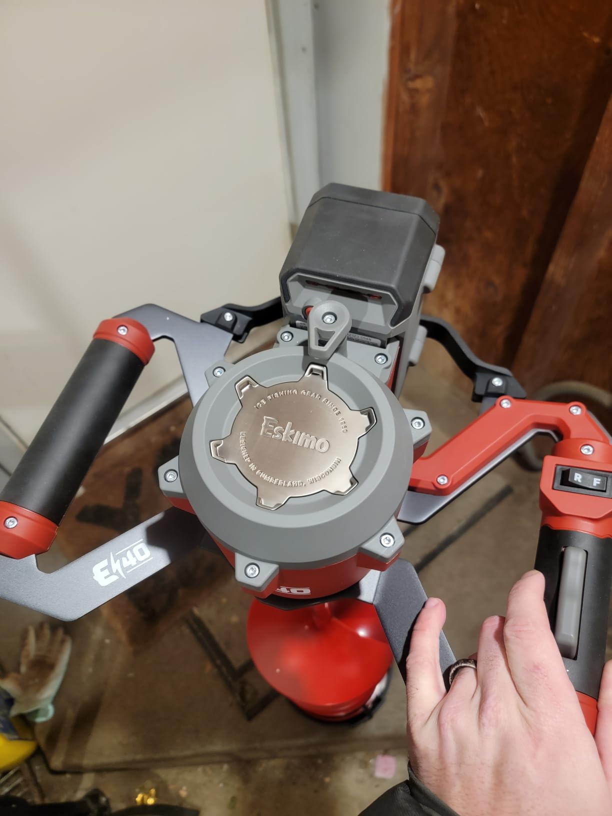 Eskimo E40 Electric Ice Fishing Auger, Full Power 40v Lithium-ion Battery, Lightweight Powerhead, Turbo Cutting System, Multi-Edge Blades customer photo 2