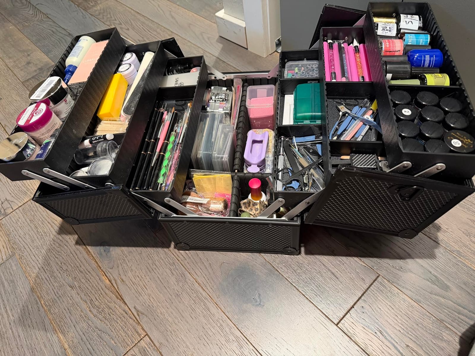Joligrace Makeup Train Case Large 6 Tray Professional Organizer Box - Cosmetic Make Up Carrier with Lock & Key Carrying Strap for Studio Artist & Stylist Black Rhinestone customer photo 2