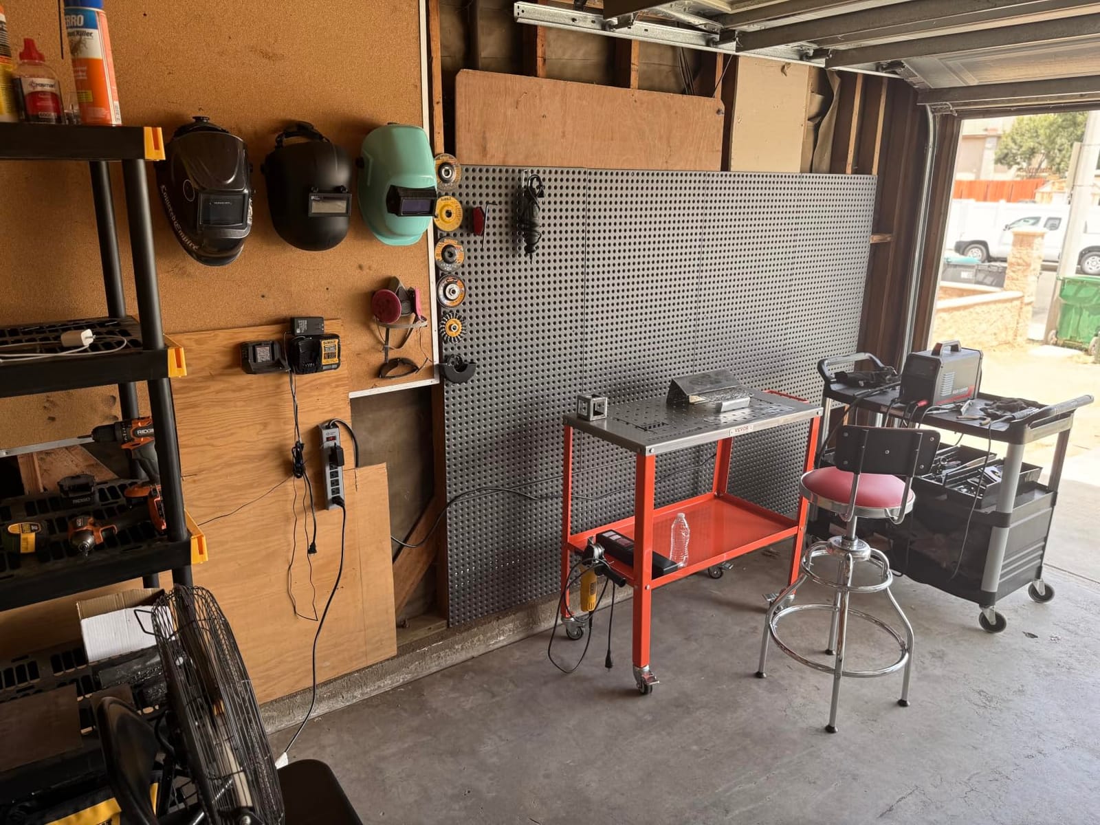 VEVOR Welding Table 36