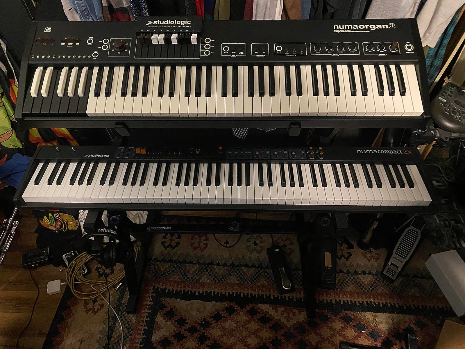 Liquid Stands Dual Piano Keyboard Stand with 2nd Tier - Z Style Adjustable and Portable 2 Tier Heavy Duty Music Stand for Synths and Electric Digital Keyboards - Fits 54 61 88 Key Pianos customer photo 2