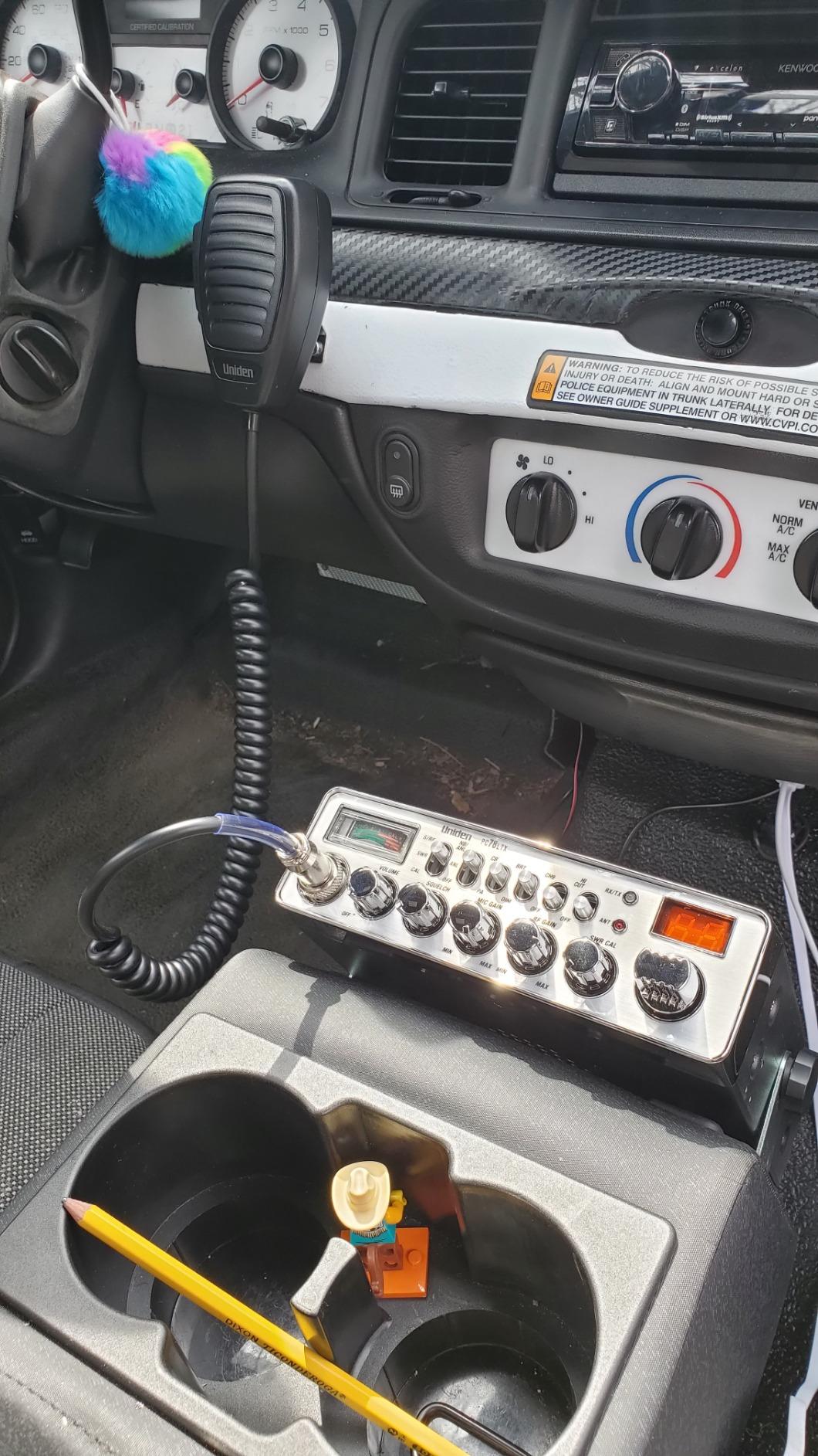 Uniden PC78LTXFM Professional 40-Channel CB Radio with Dual-Mode AM/FM, Integrated SWR Meter, PA/CB Function, Hi Cut, RF/Mic Gain Control, and Instant Channel 9 customer photo 1