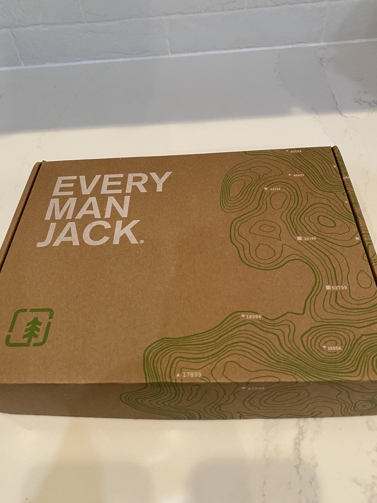 Every Man Jack Bath and Body Shower Gift Set for Men, Amber Sandalwood | Hydrating Body Wash, 2-in-1 Shampoo Conditioner, Aluminum-Free Deodorant, Face Wash, Clean Ingredients, Full Routine in a Box customer photo 1