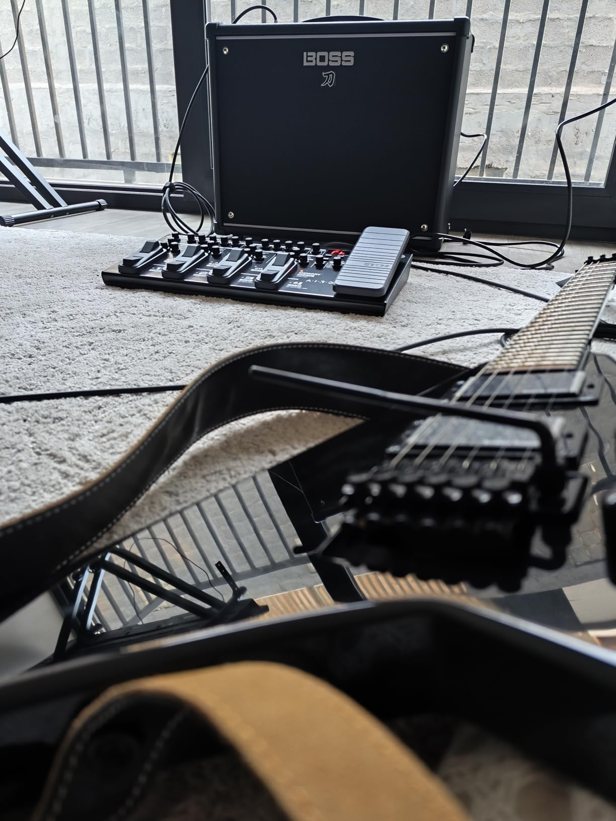 BOSS ME-90 Guitar Multi-Effects | All-In-One Guitar Processor | 11 Onboard AIRD Amp Models | 60 Effects derived from the GT-1000 | 8 Multi-Function Footswitches & Redesigned Expression Pedal customer photo 1