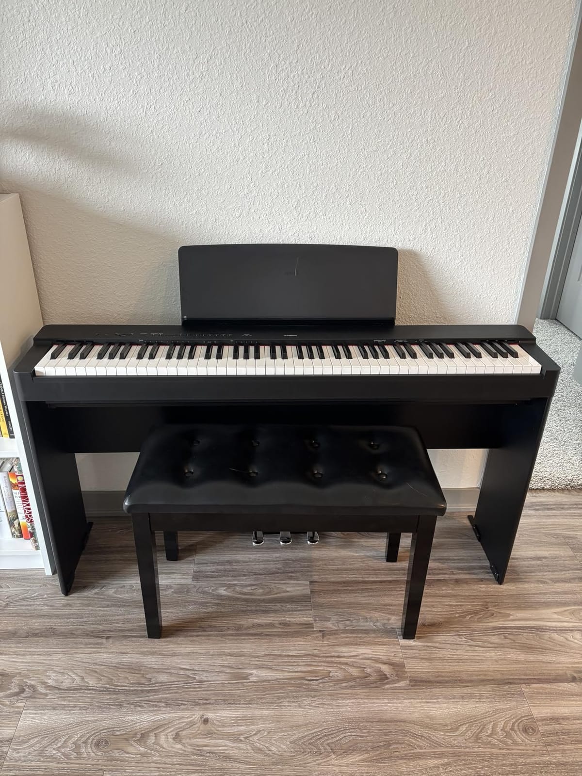 Yamaha P225 88-Key Digital Piano with Weighted Keys, Portable Design, Keyboard, Music Rest, Sustain Foot Switch, and Built-In Speakers, Black (P225B) customer photo 1