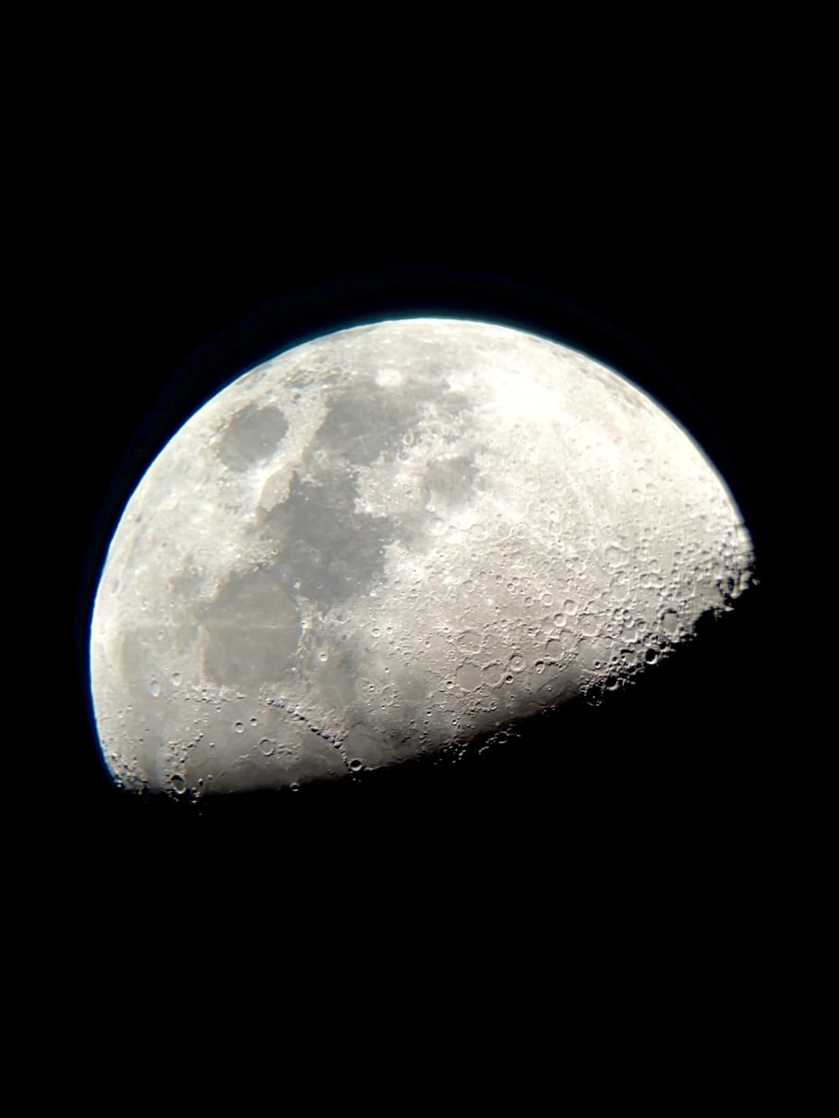 Celestron StarSense Explorer 130mm Tabletop Telescope with Smartphone App - Compact Tabletop Dobsonian, Parabolic Reflector Optics, StarSense Smartphone Guidance to Find Objects, Camping & Travel Ready customer photo 1