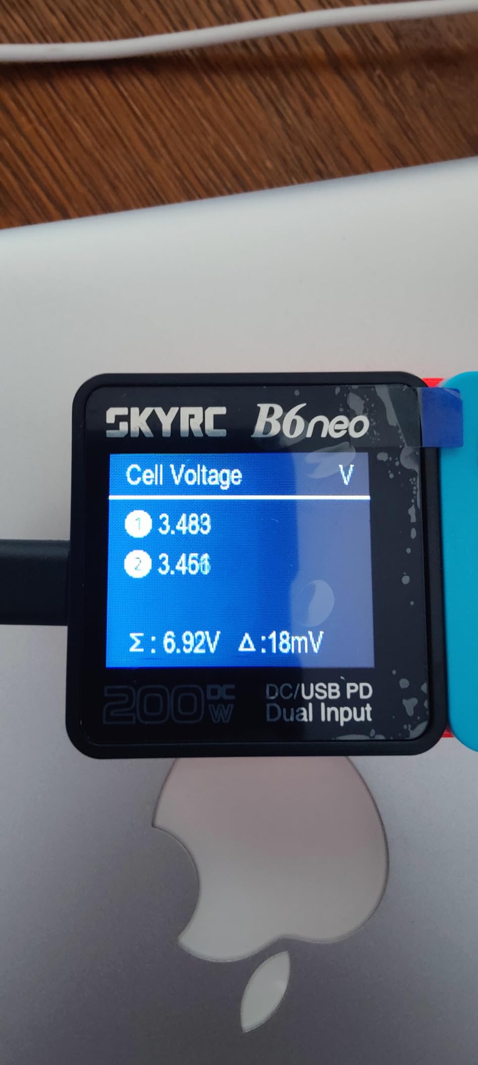 SKYRC B6Neo: Balance Lipo Battery Charger for 1S-6S Lipo/Li-Ion/LiHV, 1-15S NiMH/NiCd - DC 200W, PD 80W, Smart Battery Charger, Discharger and Storage (Blue-Red) customer photo 2