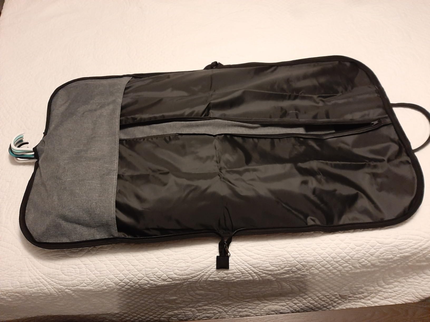 BALEINE Garment Bags for Travel, Water Resistant Carry on Suit Bag | Durable 600D Oxford Fabric, Reinforced PU Handles, Wrinkle Free Storage, Adjustable Shoulder Strap, Multiple Storage Pockets customer photo 2