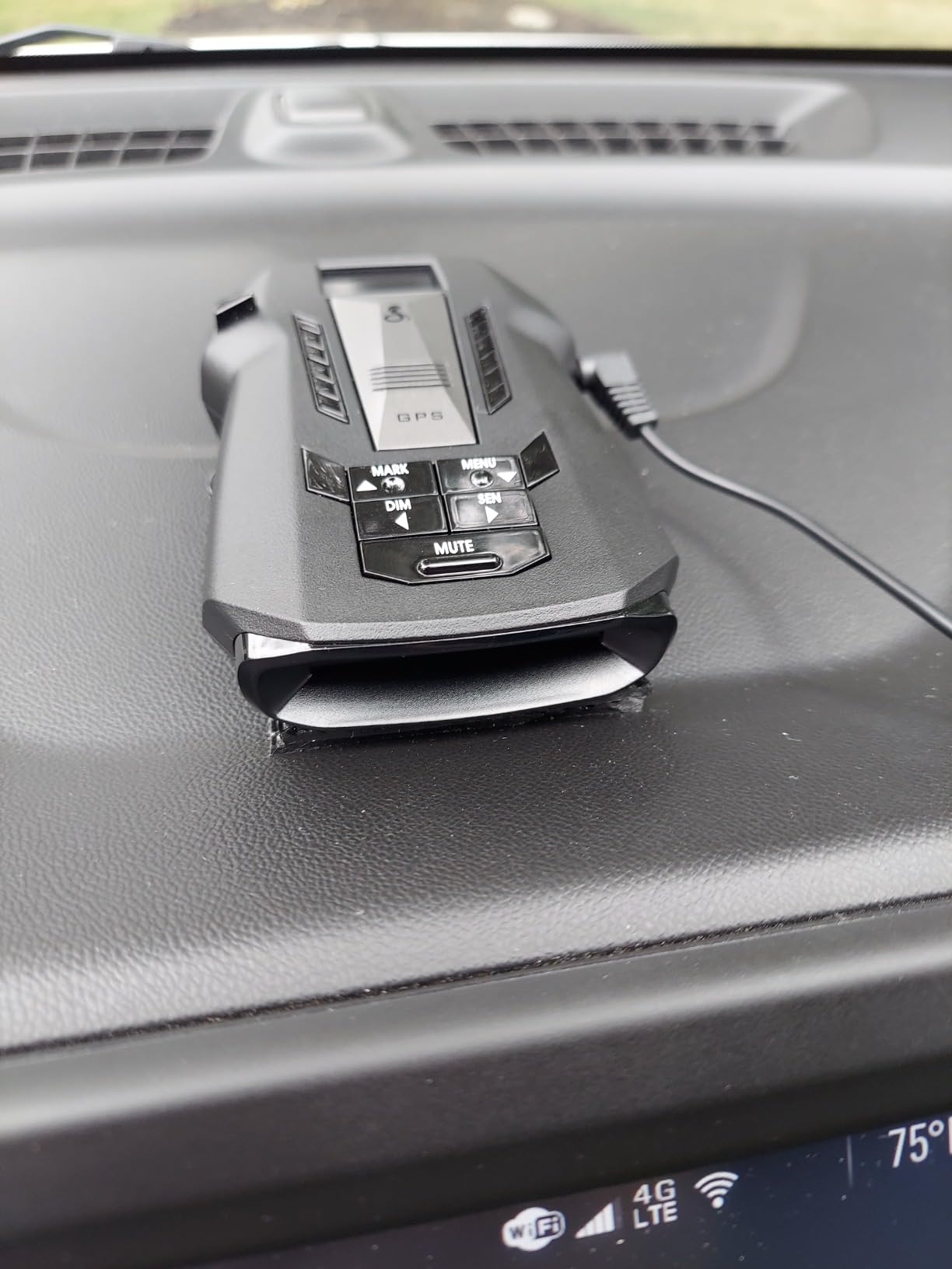 Cobra RAD 700i Laser Radar Detector, Premium Detection Range | AutoLearn Intelligence, Advanced Filtering Software, Apple CarPlay and Android Auto Compatible customer photo 1