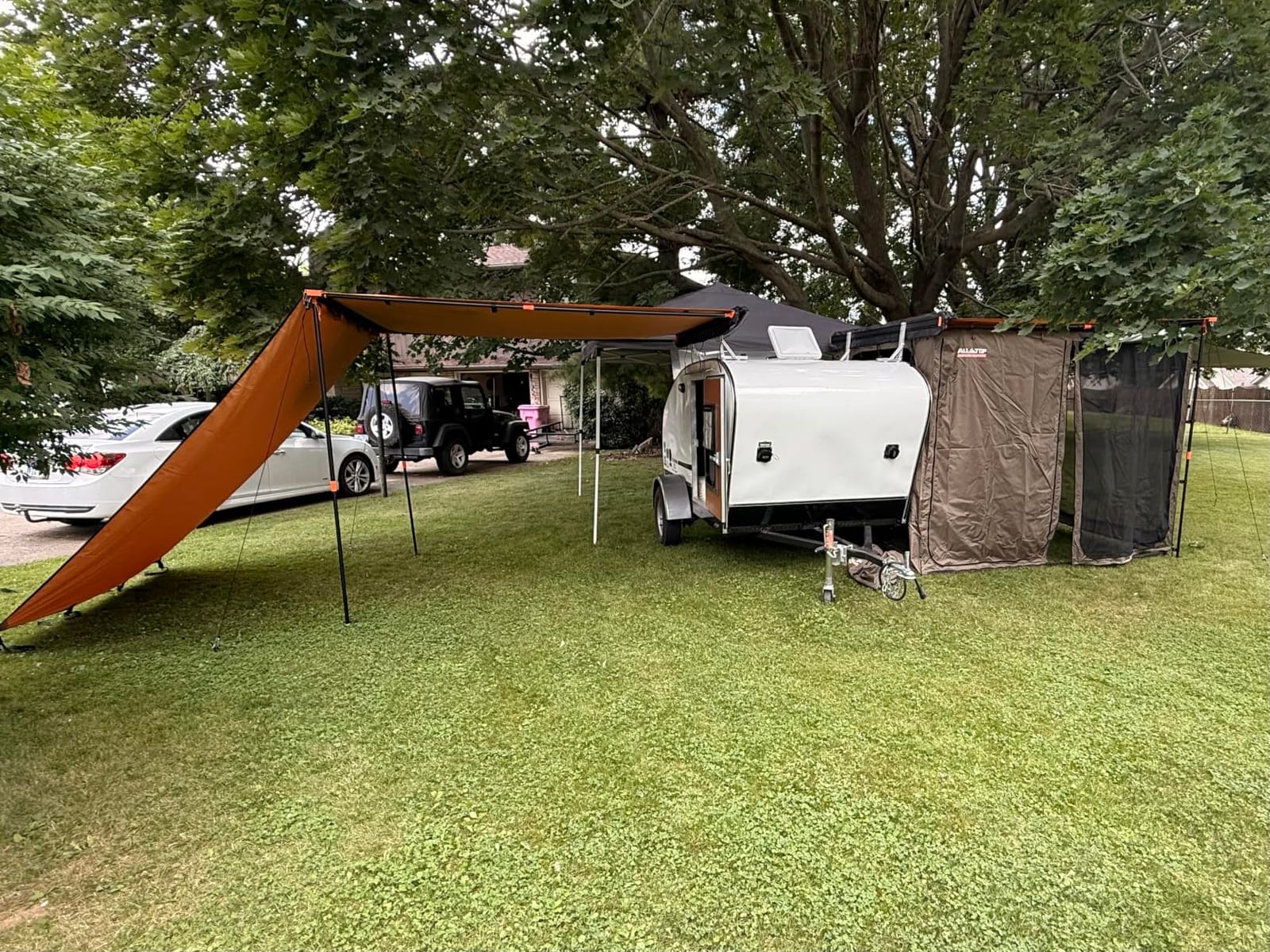 ALL-TOP Awning Room with Floor 8.2' x 8.2' Rip-Stop 210D Oxford Awning Tent with Bug-Resistance Mesh, Waterproof Sun Shelter for Overland, Camping (Room Only) customer photo 2