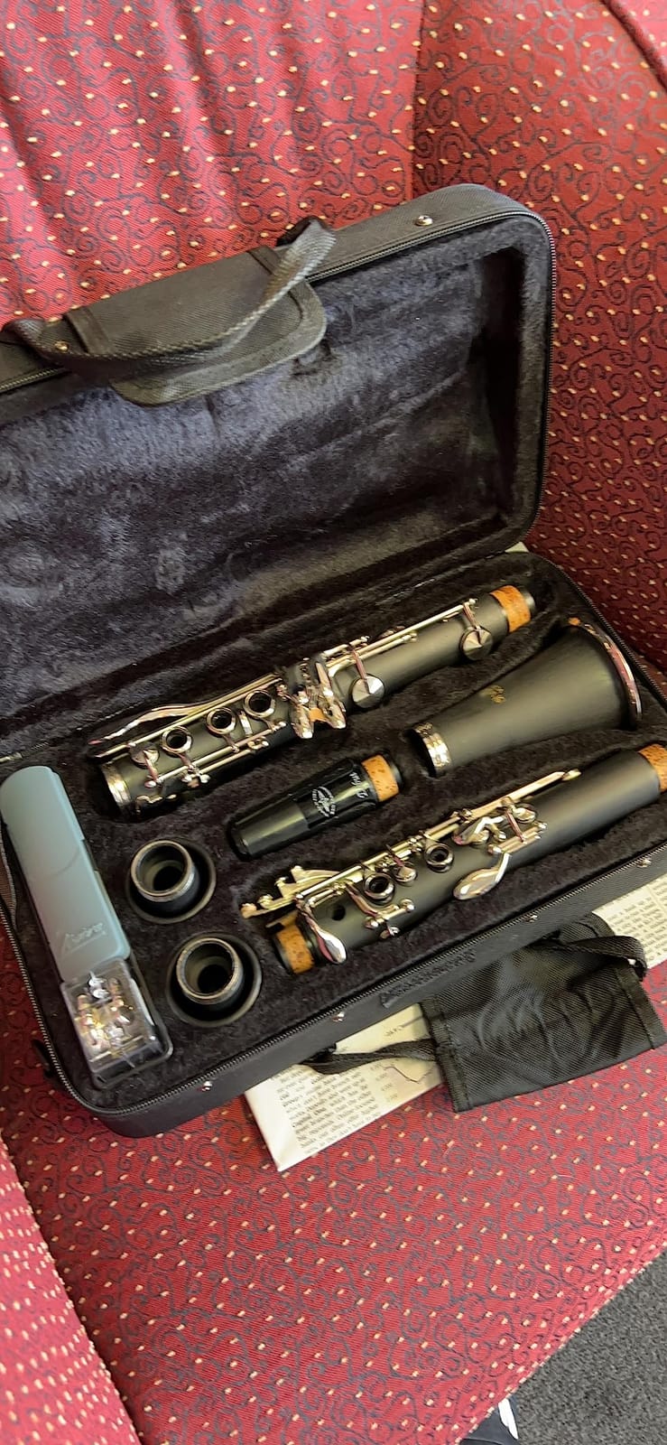 Bb Clarinet Kit for Intermediate, Ebonite Body, Silver-Plated Keys | 17-Key French System, 2 Barrels, 4C Mouthpiece, School Band Orchestra, Student, Complete Kit customer photo 1