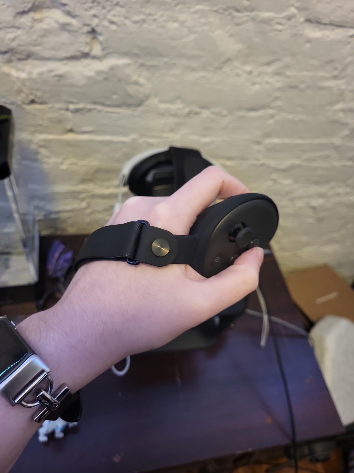 AMVR Upgraded Non-Slip Controller Grips with Battery Opening for Quest 3/3S | Comfortable Silicone Protective Cover with Secure Adjustable Knuckle Strap, Stable Signal customer photo 1