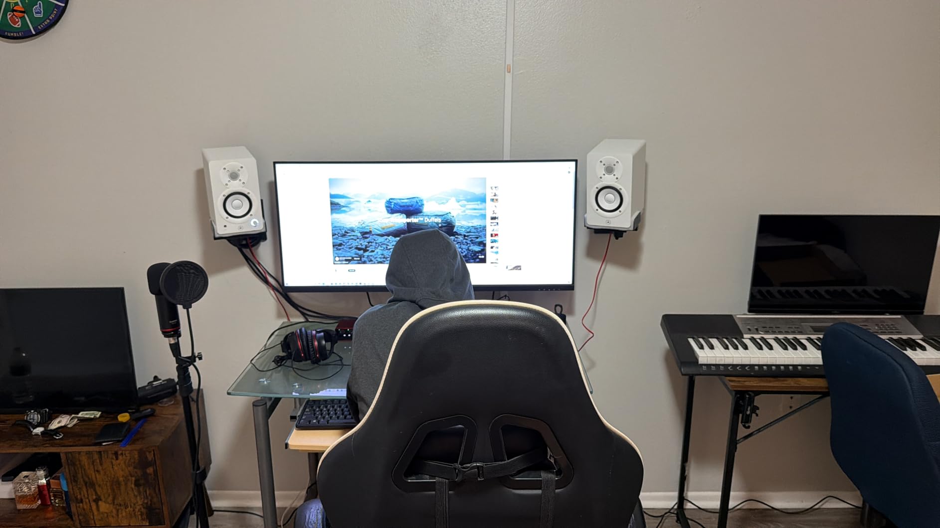 Yamaha HS4 Powered Studio Monitor in Black, Pair (HS4 B) customer photo 1