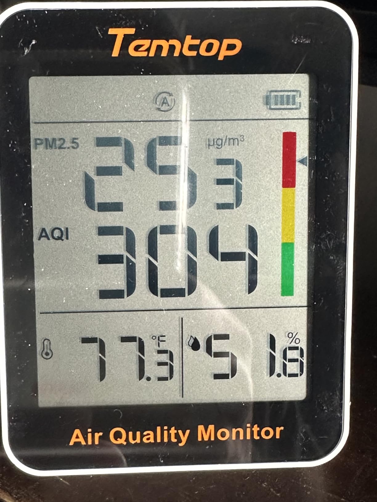Temtop Air Quality Monitor with Indoor Thermometer & Thermo-Hygrometer - PM2.5, AQI, Temperature and Humidity Meter for Home, Office, Nursery, School, 60-Day Battery Life customer photo 1