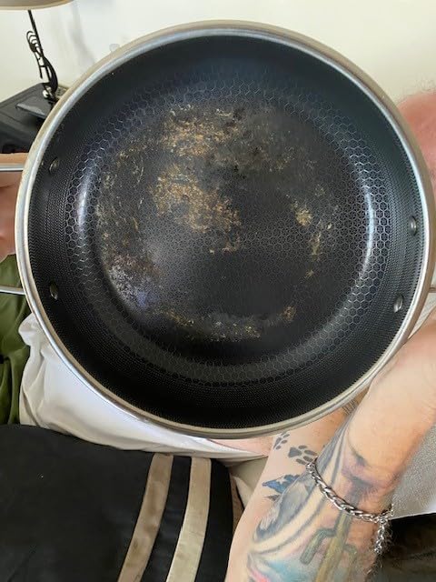 HexClad 5.5 Qt Hybrid Nonstick Deep Sauté Frying Pan & Lid, Induction Ready | Stay-Cool Handles, Dishwasher and Oven Safe up to 900°F, Compatible with All Cooktops customer photo 2
