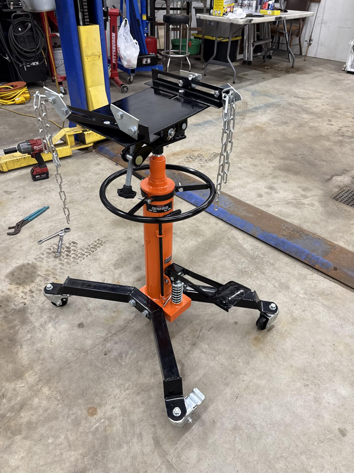 VEVOR Transmission Jack, 1322 LBS Hydraulic Telescoping Transmission Jack, 32