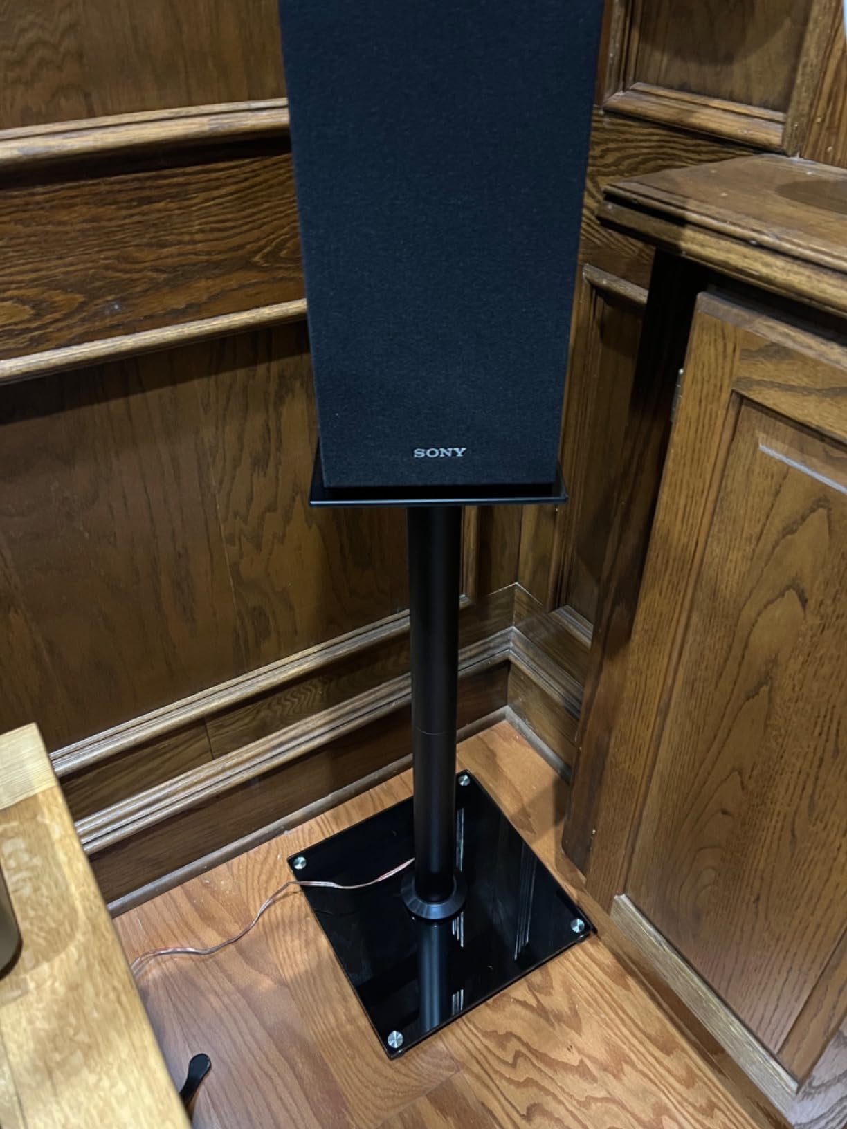 Rfiver Upgraded 45° Swivel Speaker Stands Pair for Surround Sound, Heavy Duty 28 Inch Bookshelf Speaker Stand Each Holds 22lbs Large Speaker, Floor Speaker Stand Built-in Cable Management, 1 Pair | Heavy Duty Bookshelf Speaker Stand Each Holds 44lbs Large Speaker, Floor Speaker Stand Built-in Cable Management, 1 Pair customer photo 2