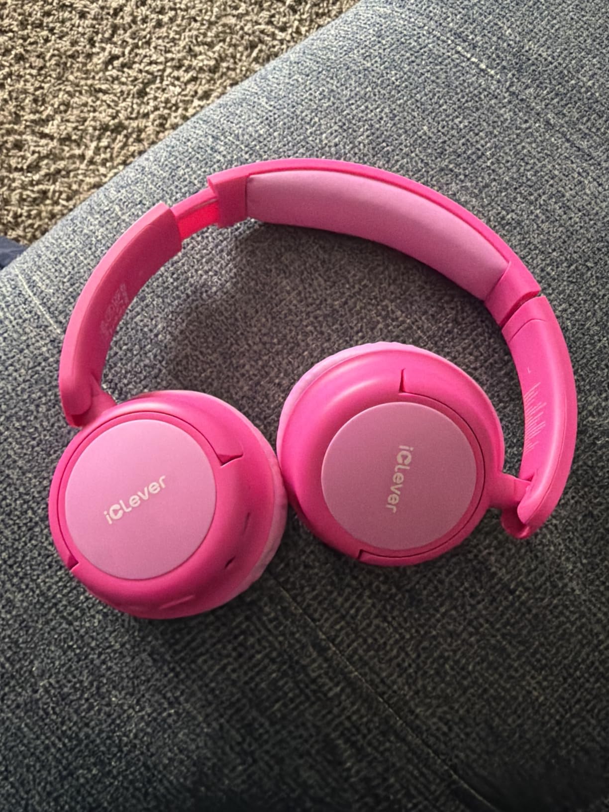 iClever BTH22 Kids Bluetooth Headphones for Toddler Travel, 60H Play Time | SafeSound Tech3.0, Stereo Sound, USB C Fast Charging, AUX Cable, Kids Wireless Headphones for Girls/Boys/Tablet/PC/School customer photo 2