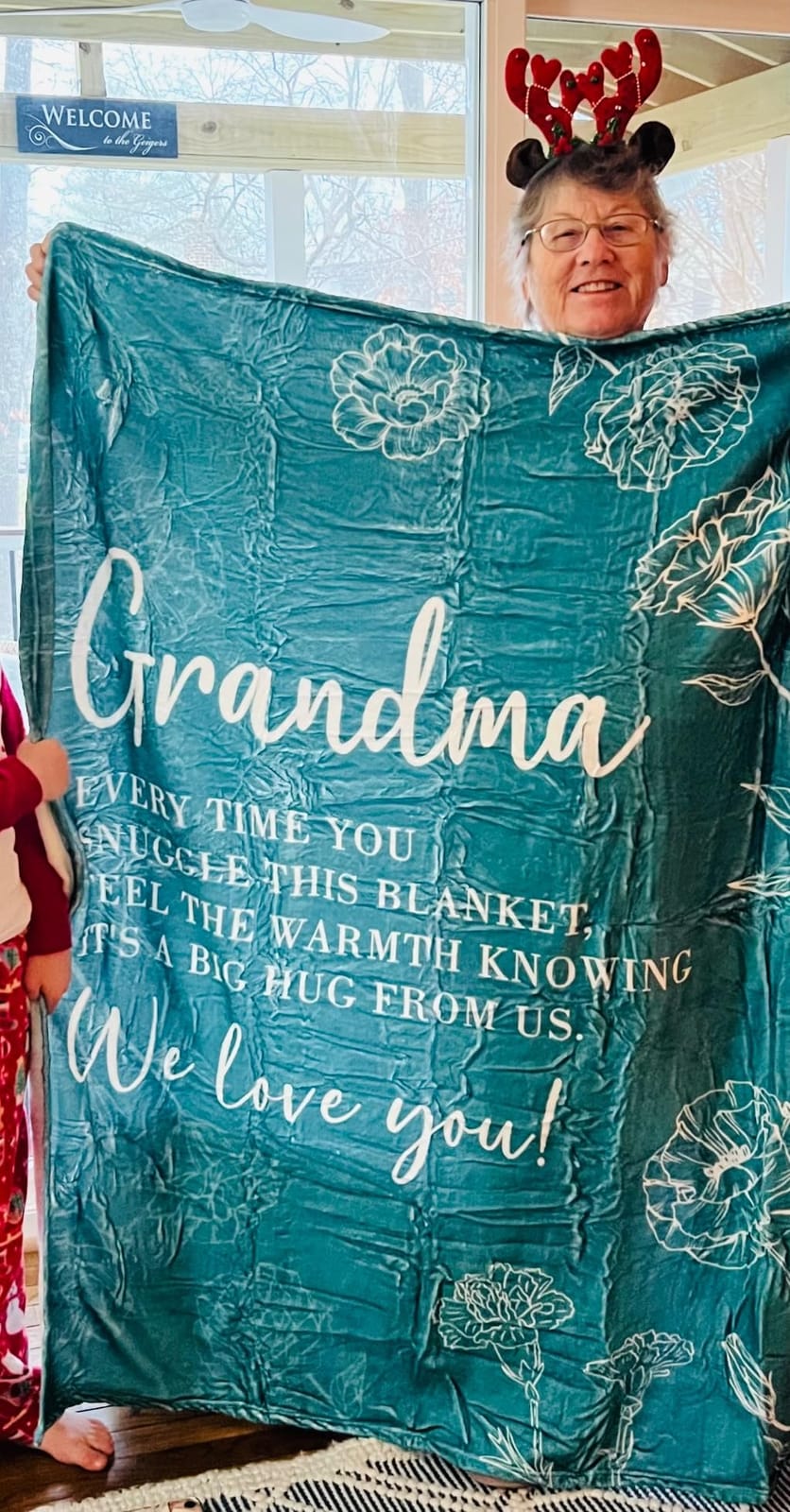 GiltGlimmer Grandma Gifts, Grandma Floral Blanket 50