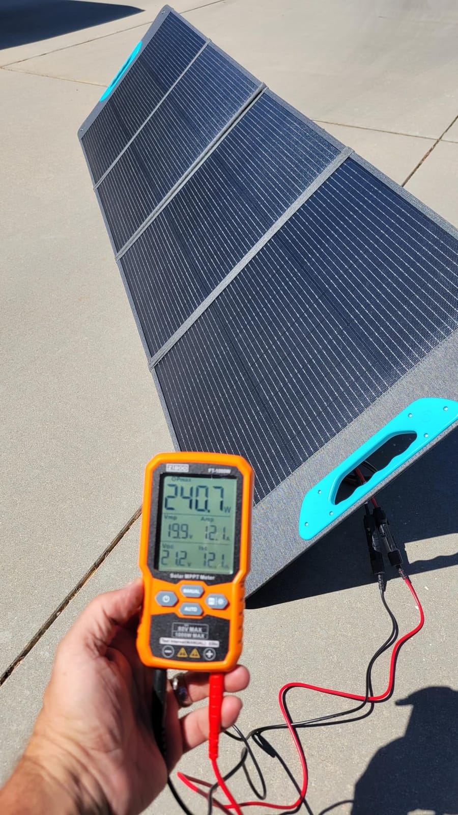 Renogy 200W Portable Solar Panel for Power Stations, 25% Efficiency | N-Type 200 Watt Foldable Solar Panel with Kickstand, Lightweight USB-A/Type-C Outputs, for Camping, RV, Blackout, Off-Grid customer photo 1
