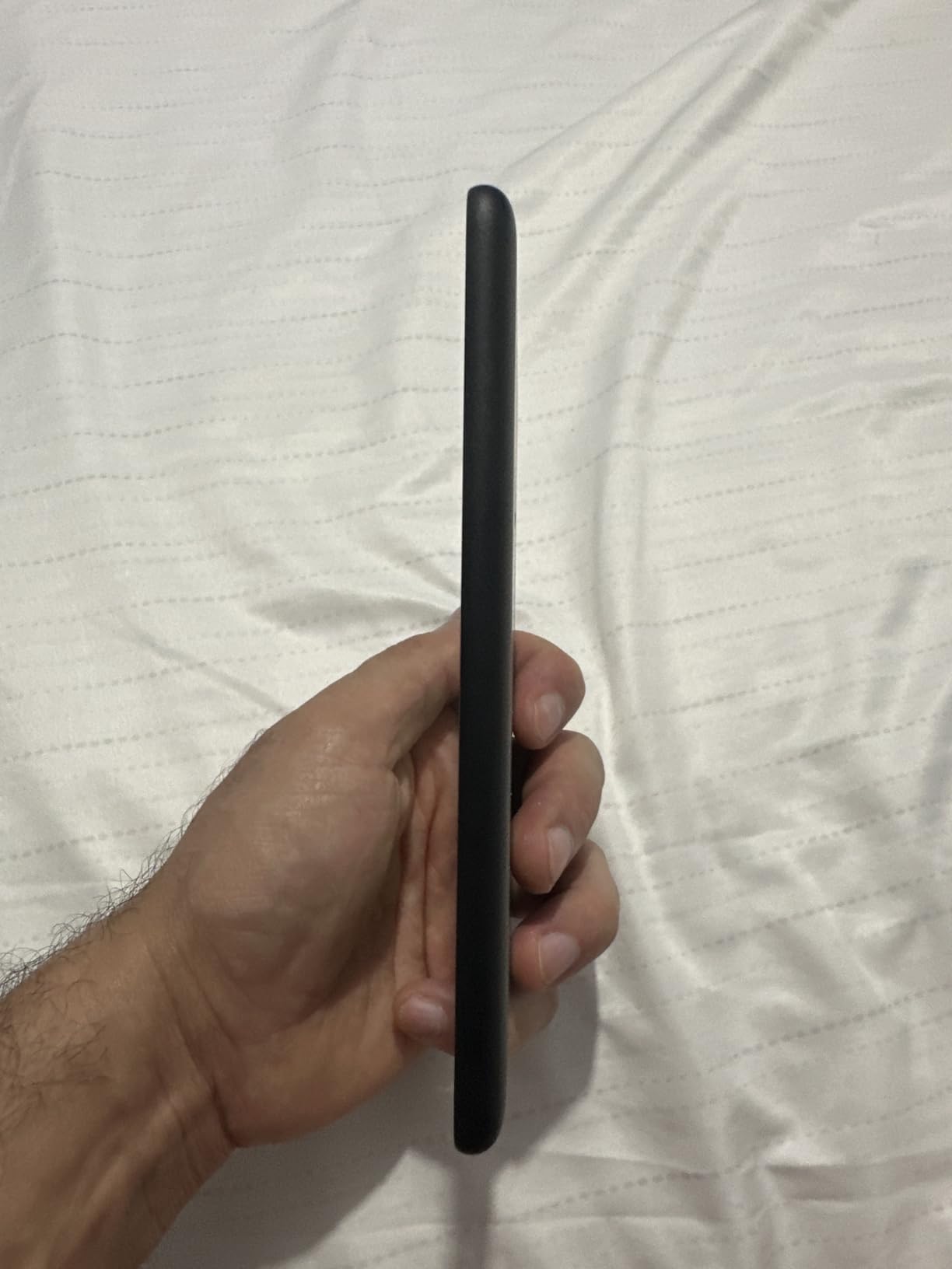 Amazon Kindle 16 GB (newest model) - Lightest and most compact Kindle, now with faster page turns, and higher contrast ratio - Matcha customer photo 1