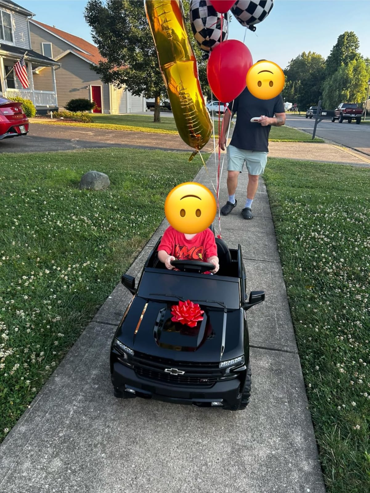 Best Choice Products 12V Licensed Chevrolet Silverado Ride On Truck, Electric Car Toy w/Parent Remote Control, Truck Bed Storage, Bluetooth Speaker, LED Lights, 2.5 MPH Max Speed - Black customer photo 2