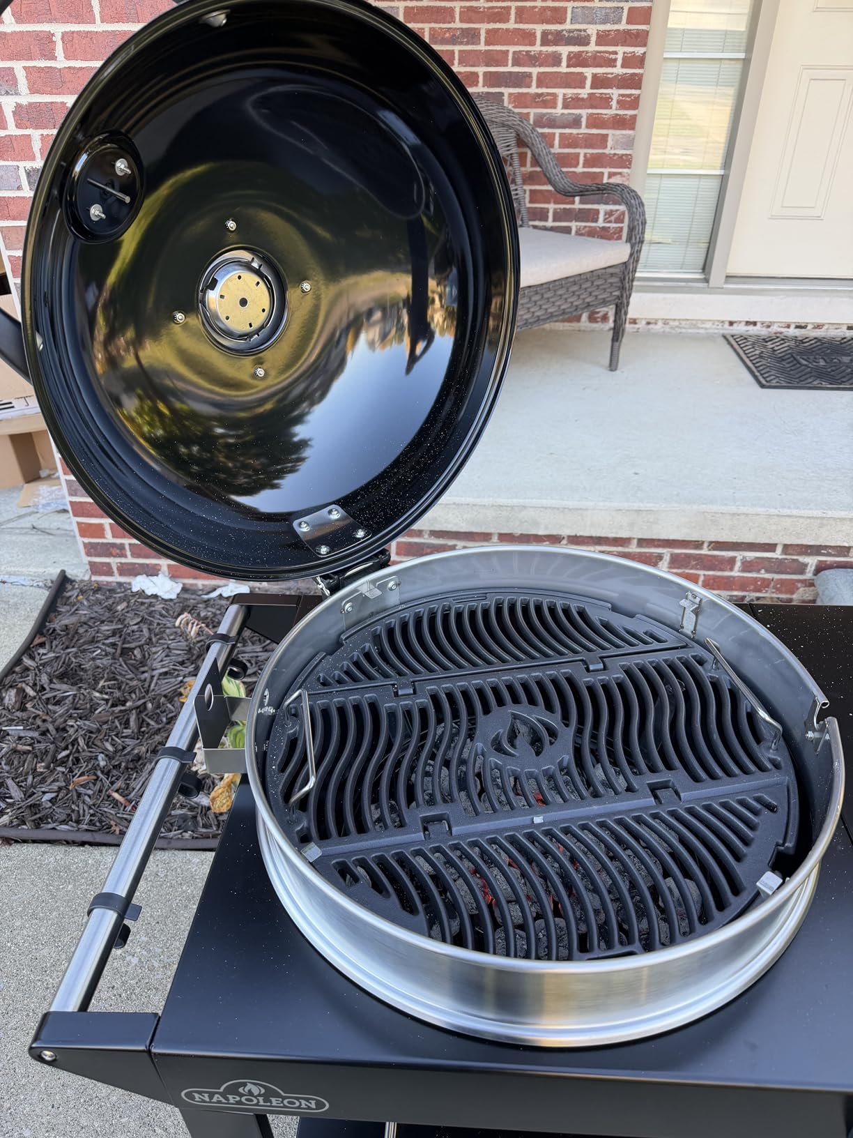 Napoleon PRO22 Charcoal Kettle Grill with Folding Cart, Black, Porcelain-Enameled Lid and Bowl, Chrome-Plated Cooking Grid customer photo 2