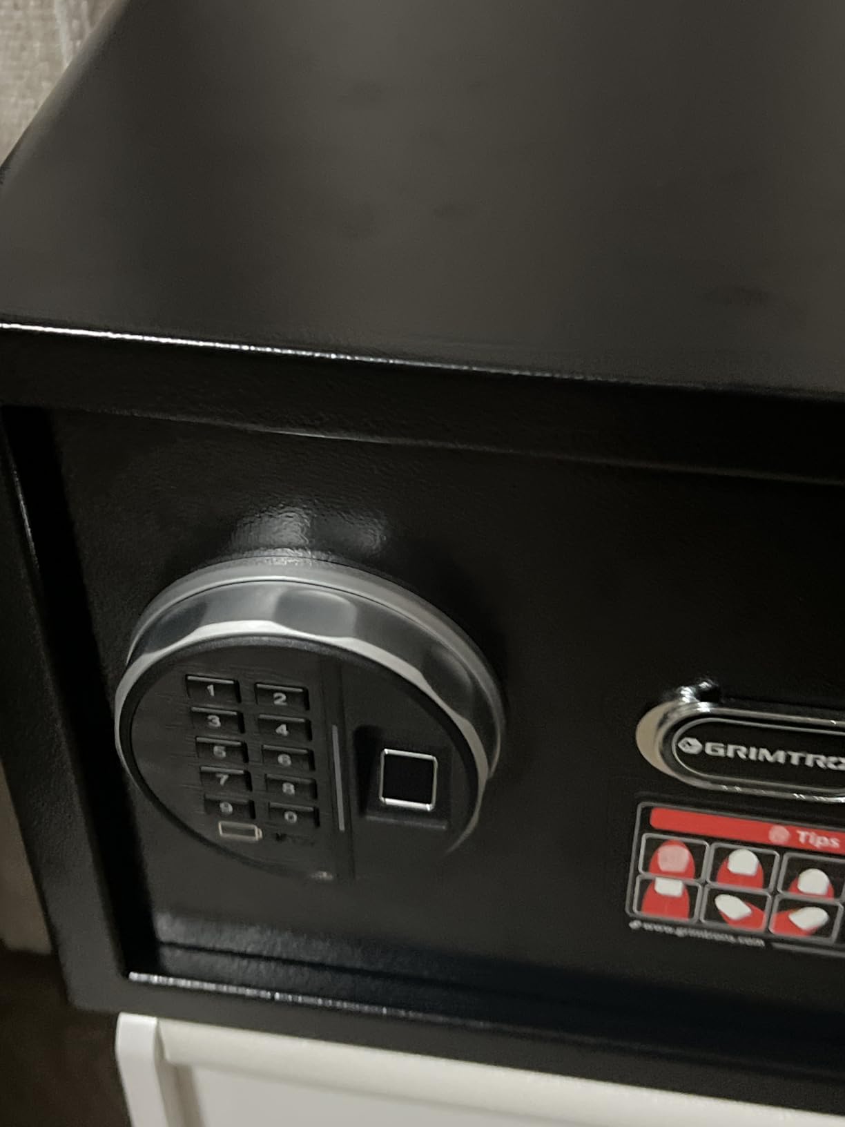 20LB Biometric Safe with Fingerprint Lock, 3-8 Digit PIN | 0.80 cu.ft. Safe with Silent Mode & LED & Backlit Keypad, 6.7M Combinations, Metal Knob, Removable Shelf & Easy Installation customer photo 1