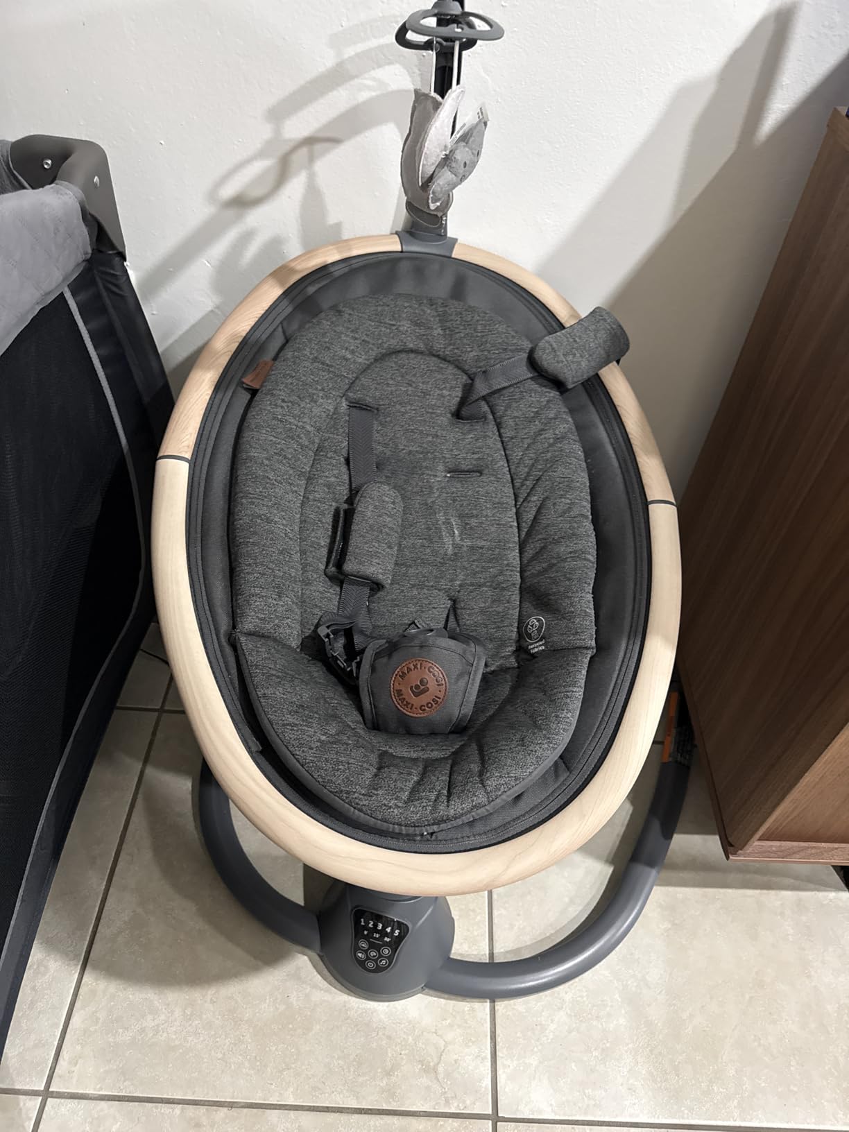 Maxi-Cosi Cassia Smart Baby Swing for Infants, Portable, Foldable Infant Swing with Music, 360 Rotation, 5 Speeds, 12 Melodies, EcoCare Fabric, Auto Motion Sensor, 2 Reclines, Classic Oat customer photo 2