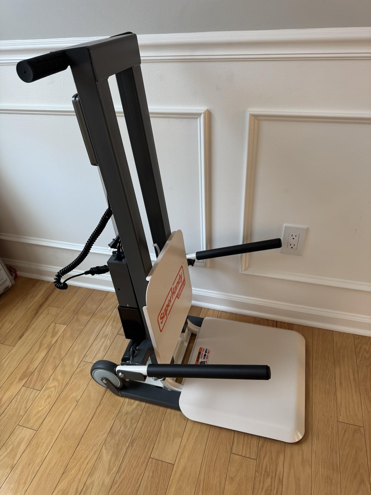SuperHandy Electric Floor Lift, 500 Lbs Capacity, Portable Design customer photo 1