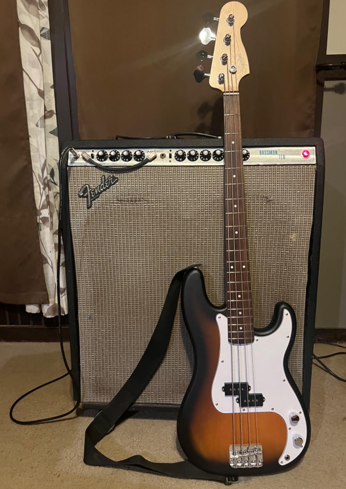 Fender Squier Debut Series Precision Bass Guitar, Beginner Guitar, with 2-Year Warranty, Includes Free Lessons, 2-Color Sunburst with Matte Finish customer photo 2