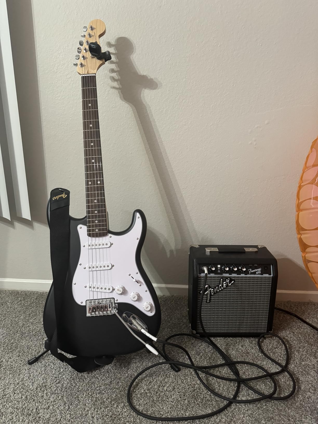 Fender Squier Debut Stratocaster Beginner Electric Guitar Kit, Matte Black | Complete starter pack with Frontman 10G amp, padded gig bag, strap, free lessons, 2-year warranty included customer photo 1