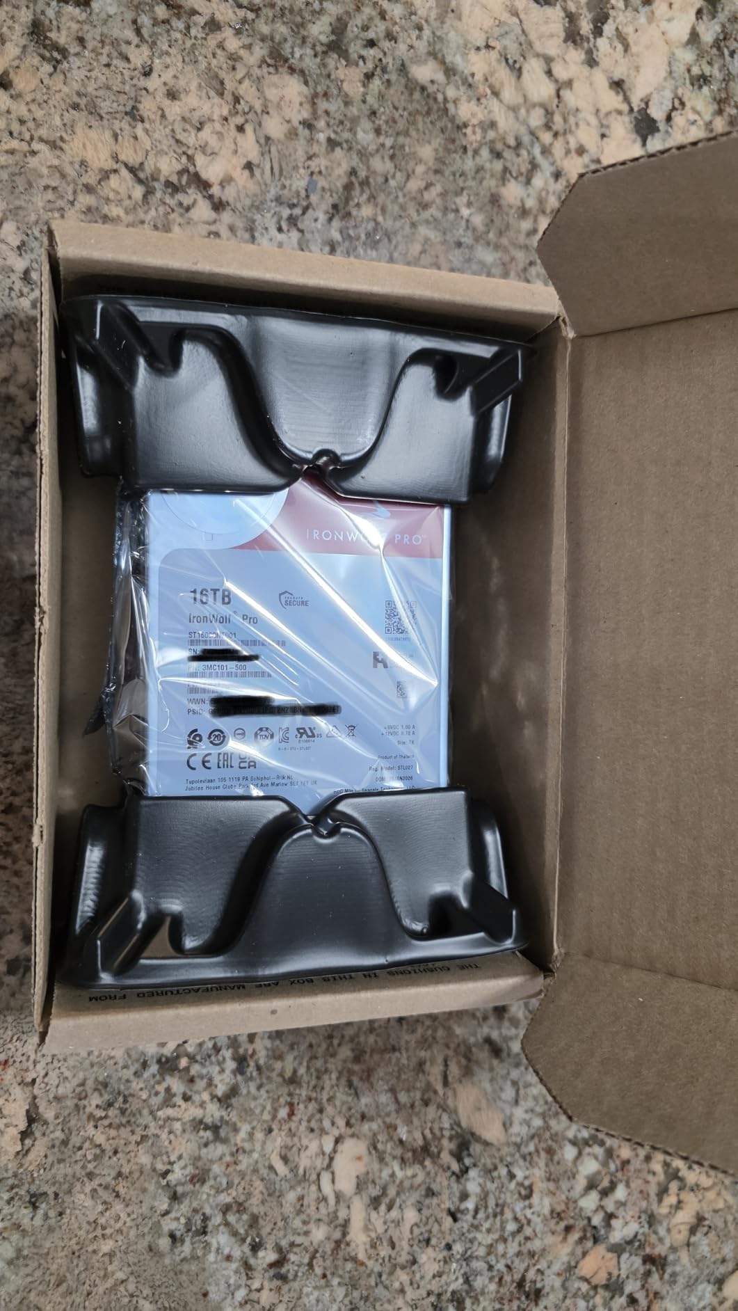 Seagate IronWolf Pro 24TB Enterprise NAS Internal HDD Hard Drive - CMR 3.5 Inch SATA 6Gb/s 7200 RPM 512MB Cache for RAID Network Attached Storage, Rescue Services (ST24000NT002) customer photo 1