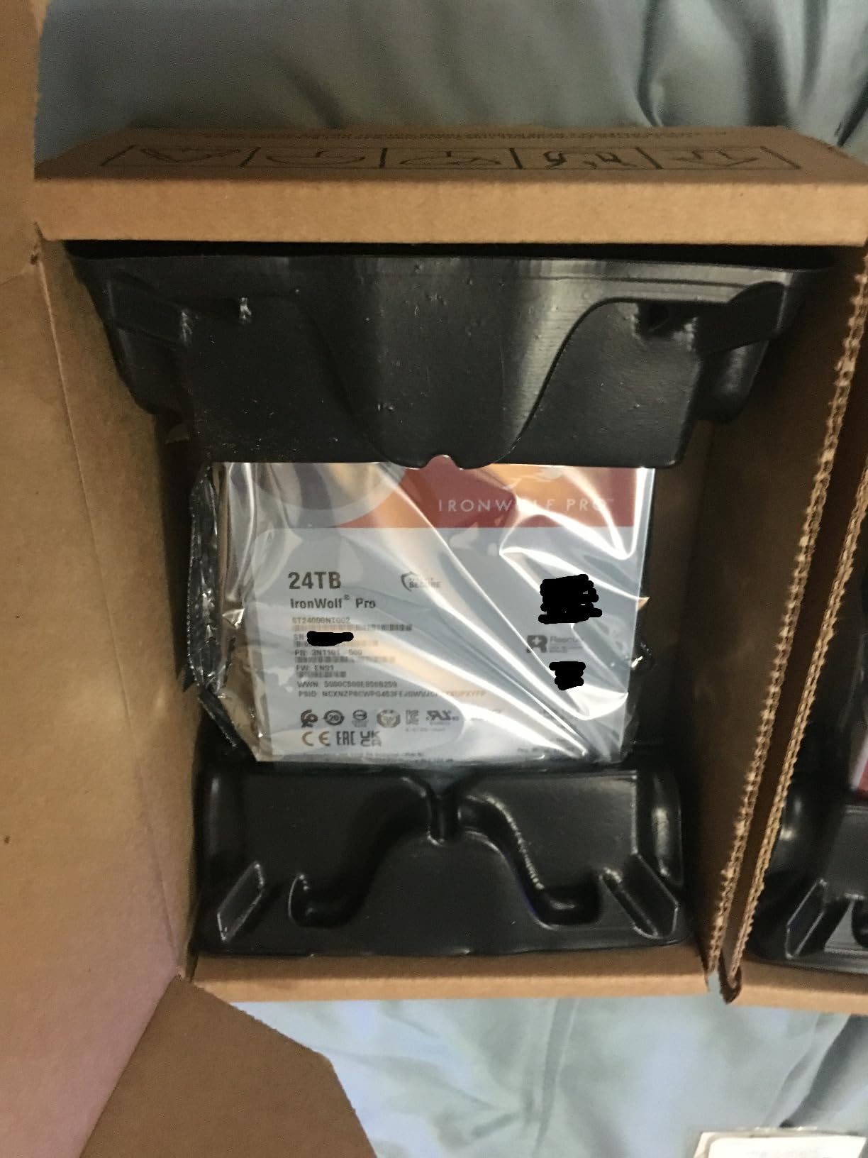 Seagate IronWolf Pro 24TB Enterprise NAS Internal HDD Hard Drive - CMR 3.5 Inch SATA 6Gb/s 7200 RPM 512MB Cache for RAID Network Attached Storage, Rescue Services (ST24000NT002) customer photo 2