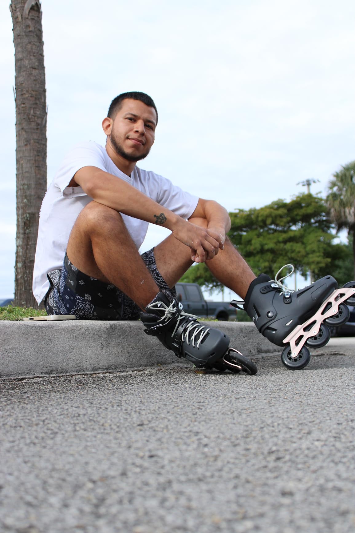 Rollerblade Lightning 90 Men's Urban Inline Skate, Anthracite and Taupe customer photo 2