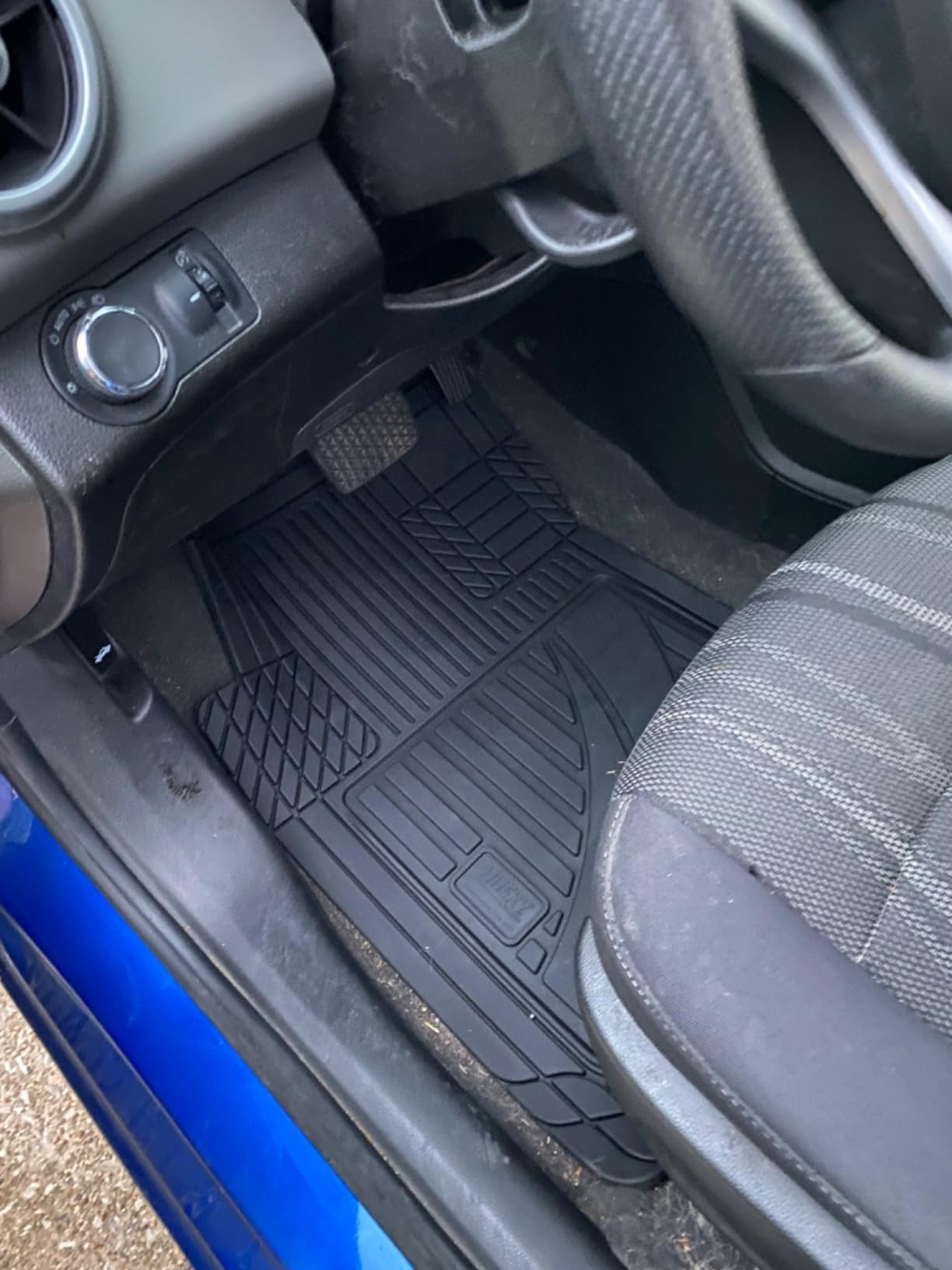 Husky Liners Uni-Fit | Universal Automotive Floor Mats | All Weather Protection for Cars, Trucks, Vans, SUV's | Easy Trim-to-Fit, Black, 4 pcs. - 51509 customer photo 2