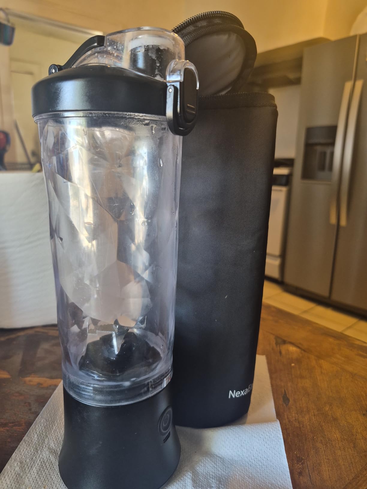 Portable Blender Personal Juicer for Shakes Smoothies with Insulated Sleeve | 20 Oz Electric Protein Shaker Bottle, Travel Lid, USB-C Rechargeable, Mini Small Cordless Blender Cup for Kitchen Travel Gym customer photo 1