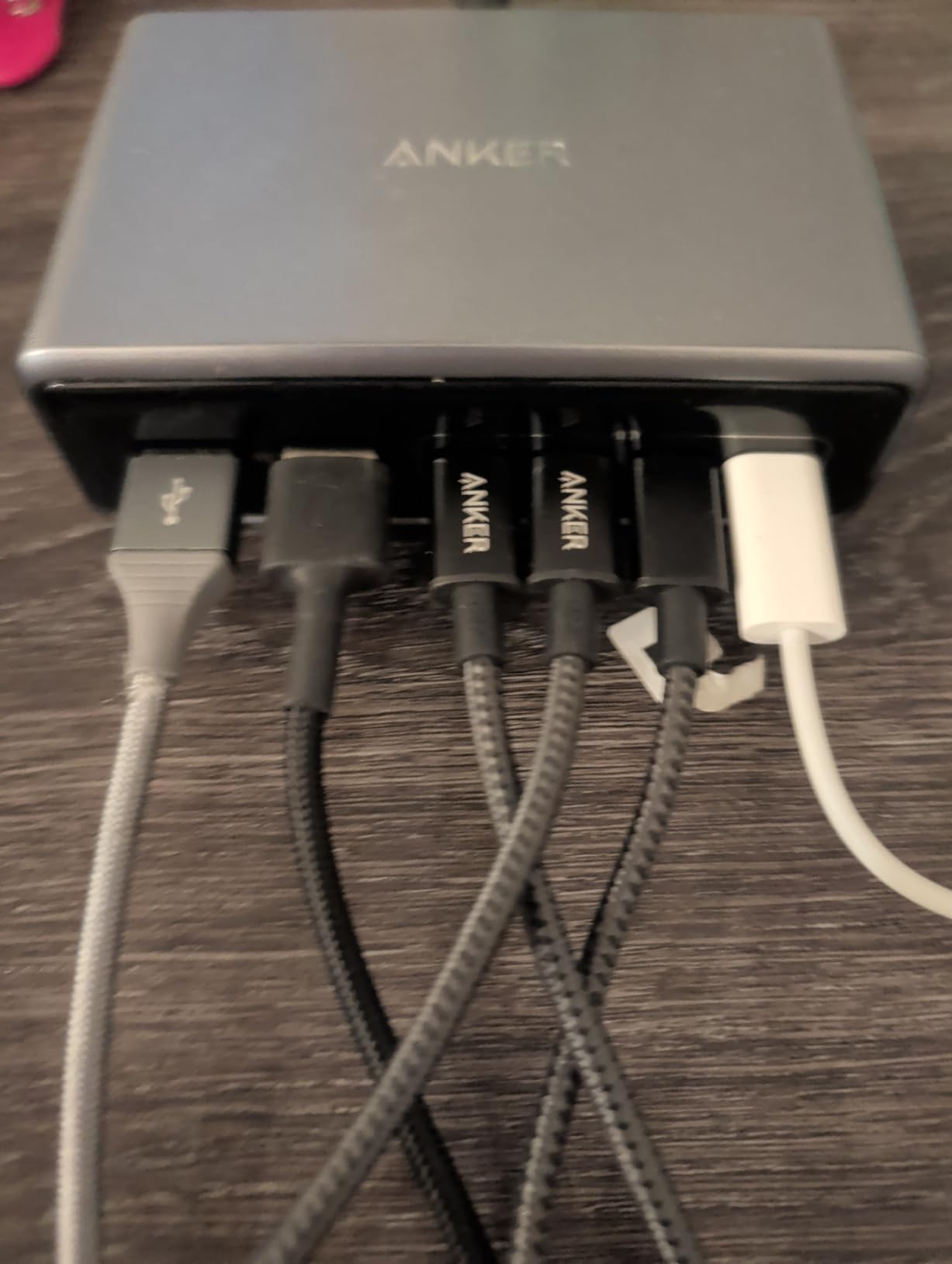 Anker Prime Charging Station, 200W 6-Port GaN Desktop Charger | Fast Charging USB C Charger for Multiple Devices, Compatible with iPhone, Galaxy, MacBook, Dell and More customer photo 1