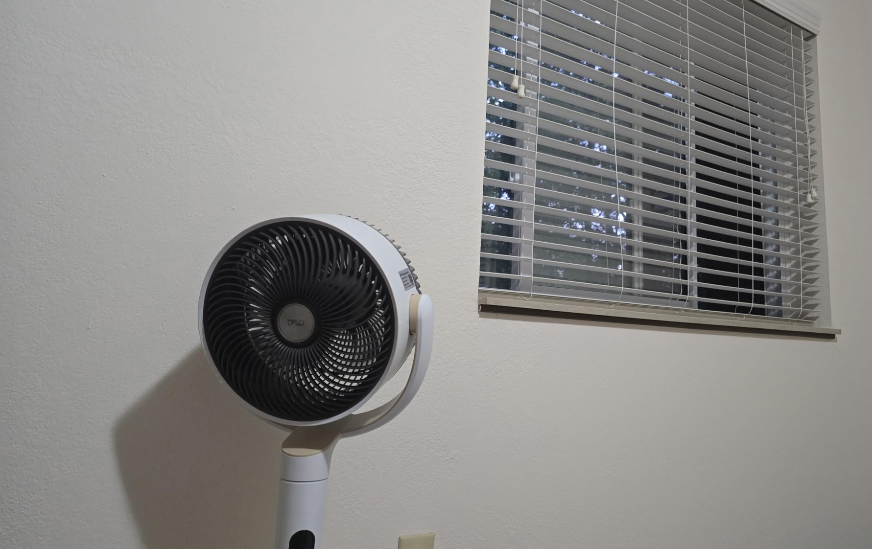 DREO Fan for Bedroom, 120° Oscillating Standing Fans, Quiet Floor Fan with DC Motor, 100ft Pedestal Fans for Room, 9 Speeds, 4 modes, 120° Manual Vertical, 37-42
