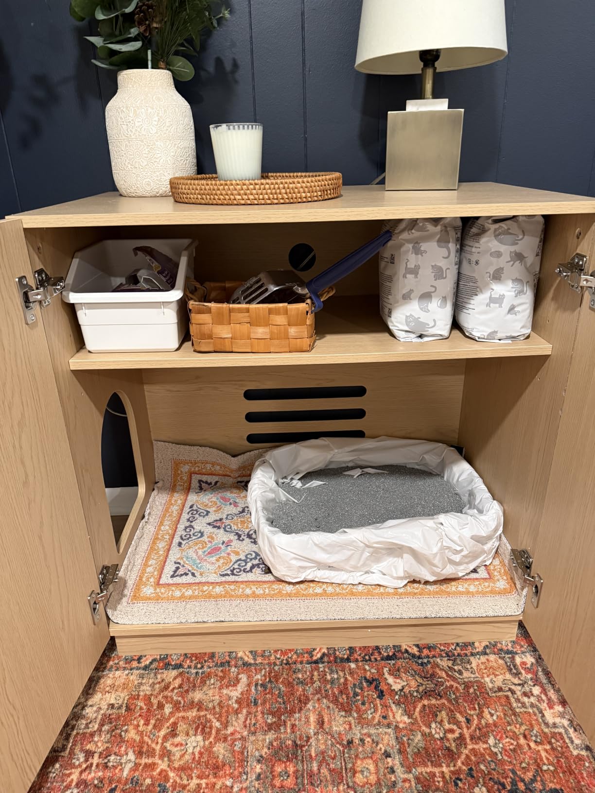 Amunrbrek Large/Tall Litter Box Enclosure, Modern Wooden Litter Box Furniture for XL Litterbox with Hidden Storage as Sideboard Cabinet (White) customer photo 2