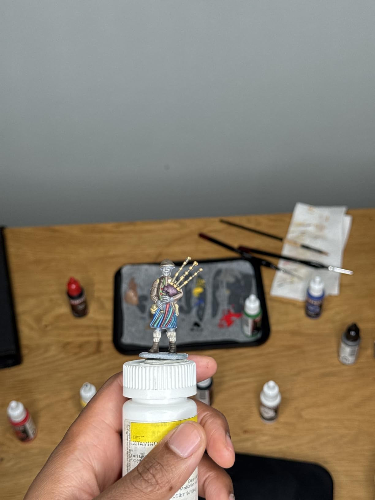 Warpaints Fanatic Starter Set, 11 x 18 ml | Acrylic paints incl. metallics, washes, primer, 1 miniature and 1 brush, D&D and Warhammer customer photo 1