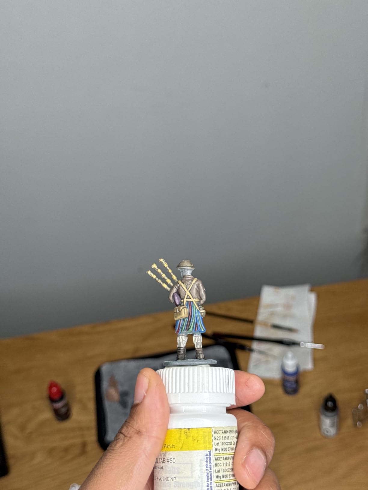 Warpaints Fanatic Starter Set, 11 x 18 ml | Acrylic paints incl. metallics, washes, primer, 1 miniature and 1 brush, D&D and Warhammer customer photo 2