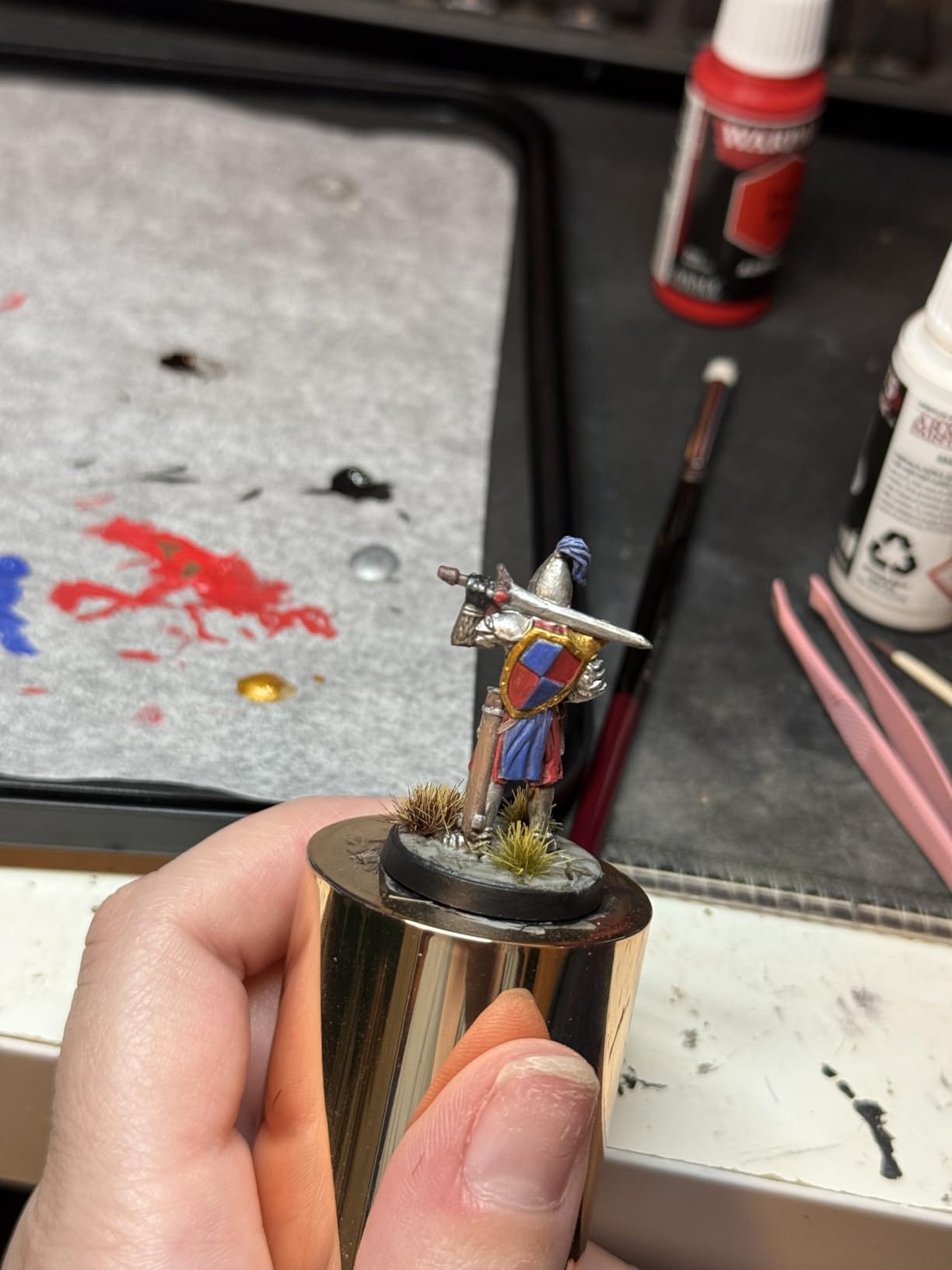 Warpaints Fanatic Starter Set Combo, 11 x 18 ml | Beginner Set: 7 Acrylic colours, 2 Metallics, 1 Wash, 2 Brushes & 1 Free Miniature figure, Models Painting, DnD & Warhammer customer photo 1
