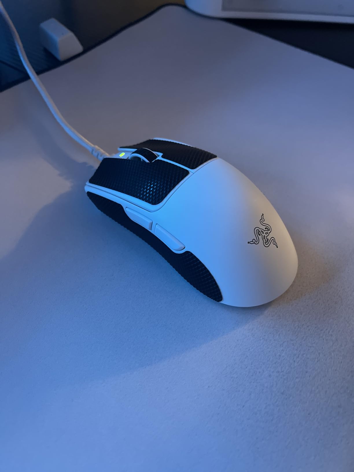 Razer Viper V3 Pro Wireless Esports Gaming Mouse, 54g Lightweight, Black | 35K DPI Optical Sensor, Gen3 Optical Switches, 8 Programmable Controls, 95 Hr Battery, 8000 Hz Polling Rate, for PC & Mac customer photo 2