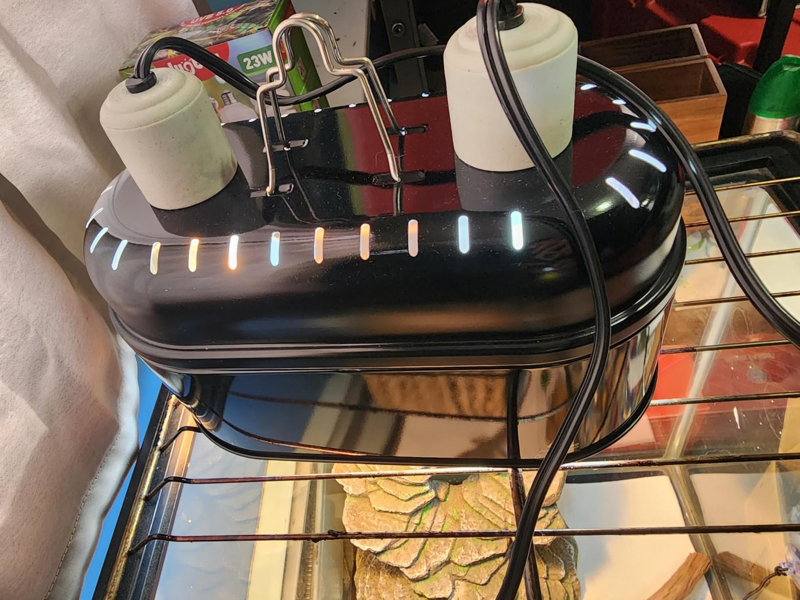 Reptile Light Fixture, 5.5'' Standard Dome for Reptile Basking Bulb Light/Heat Lamp/Ceramic Heat Emitter customer photo 1