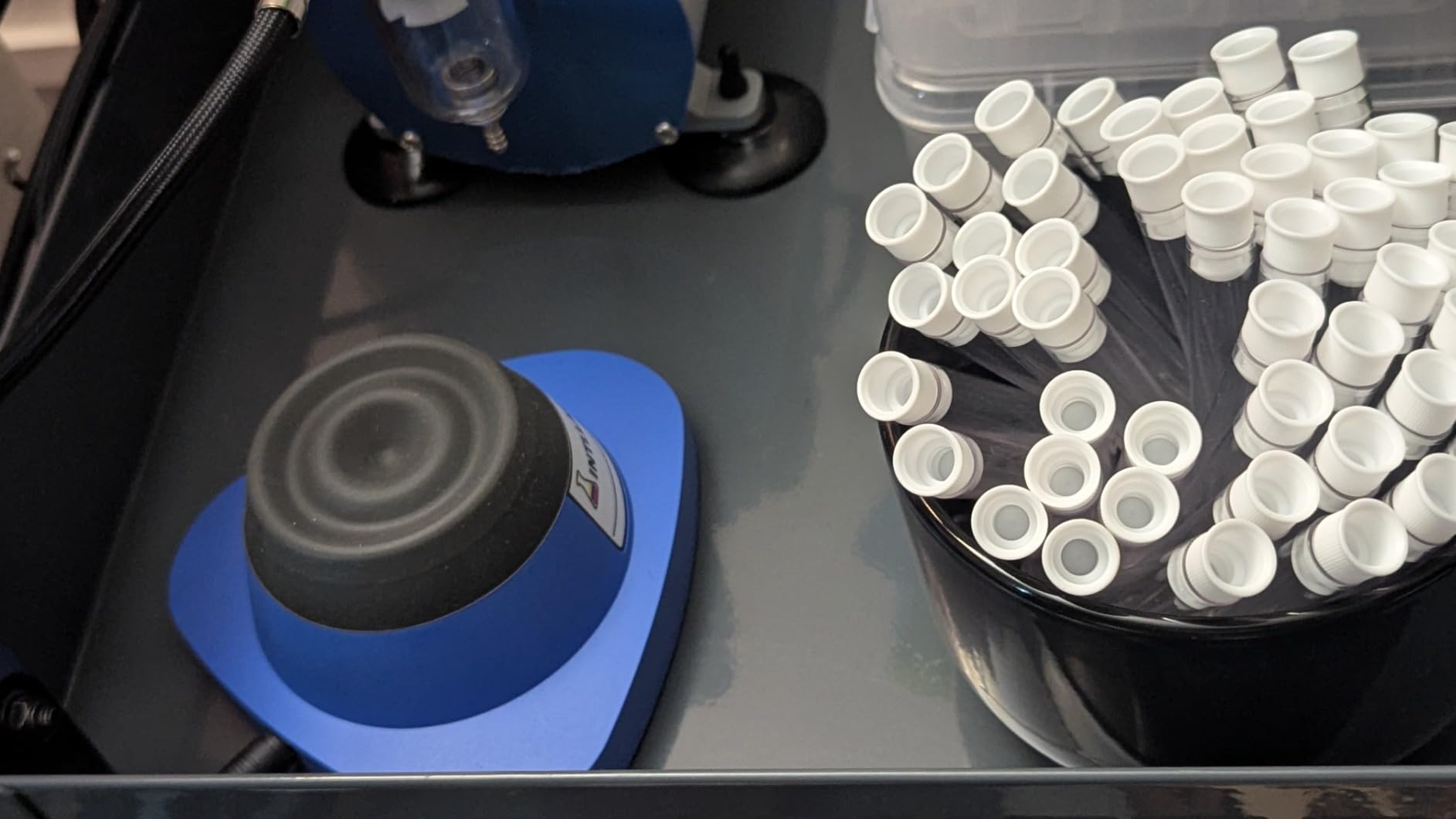 INTLLAB Mini Vortex Mixer with Touch Function, Lab Mixing, Nail Polish,Eyelash Adhesives and Acrylic Paints Mixing, Lab Vortexer for Tubes,Include 120 pcs Stainless Steel Mixing Balls customer photo 1