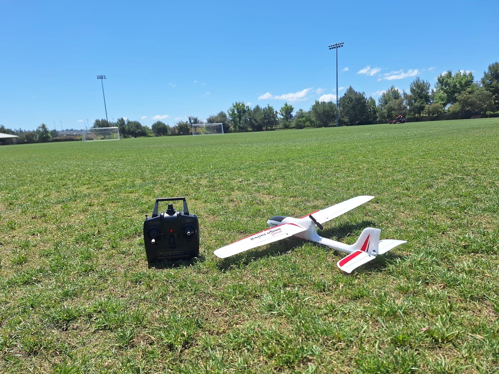 volantexrc RC Plane, 4CH Remote Control Glider for Beginners & Adults | Ranger600 Stunt RTF, 6-Axis Gyro, 3 Modes, Easy to Fly, 2.4GHz Radio Controlled Aircraft, 600MM White customer photo 1